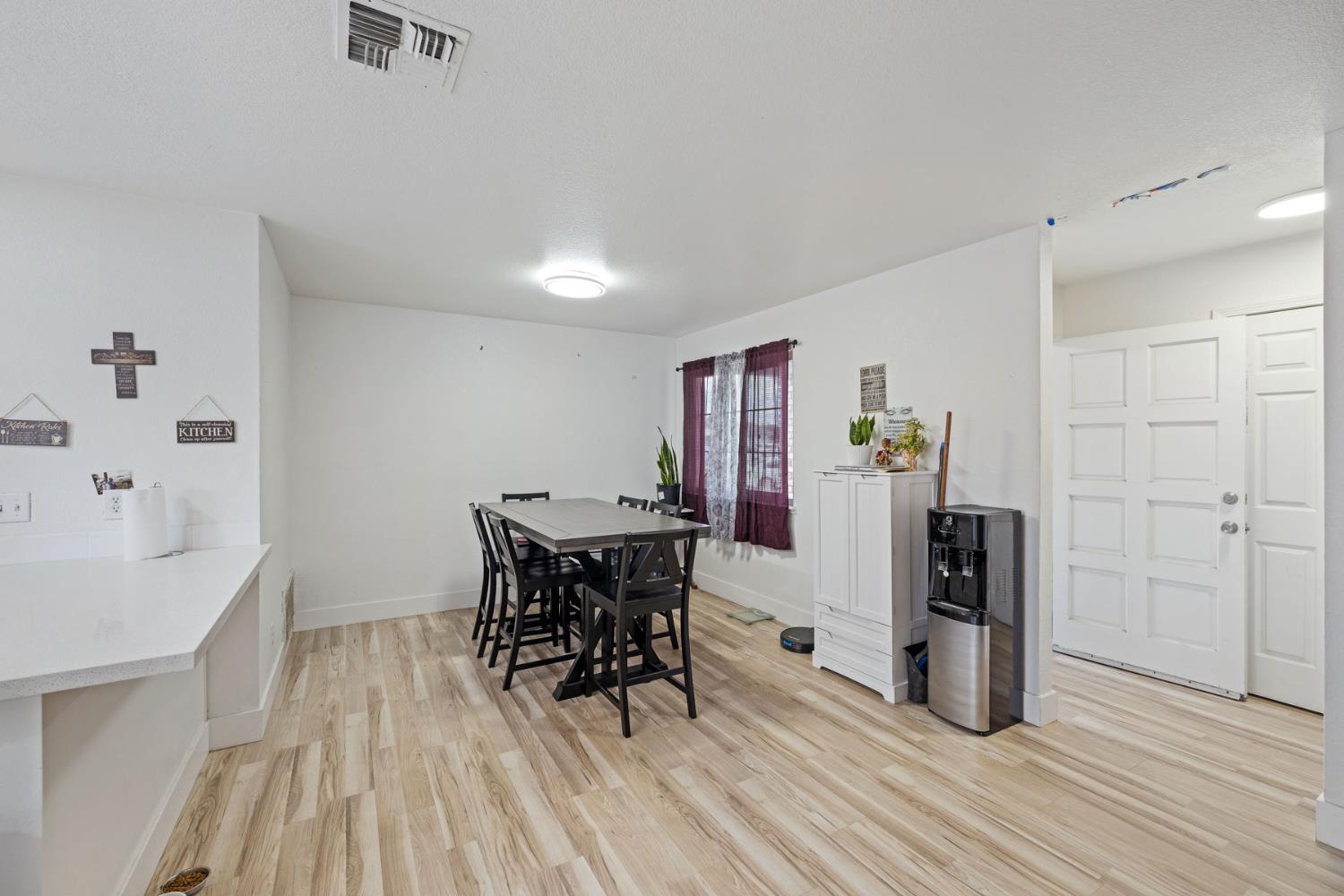 1464 Cavalier Pl, Manteca, CA 95336