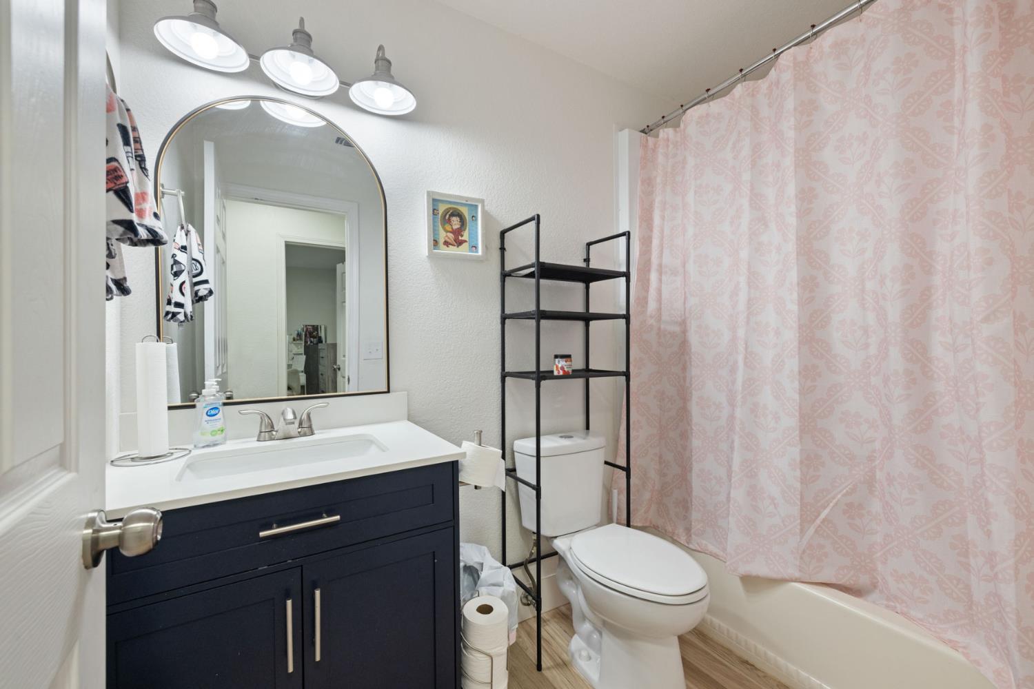 1464 Cavalier Pl, Manteca, CA 95336