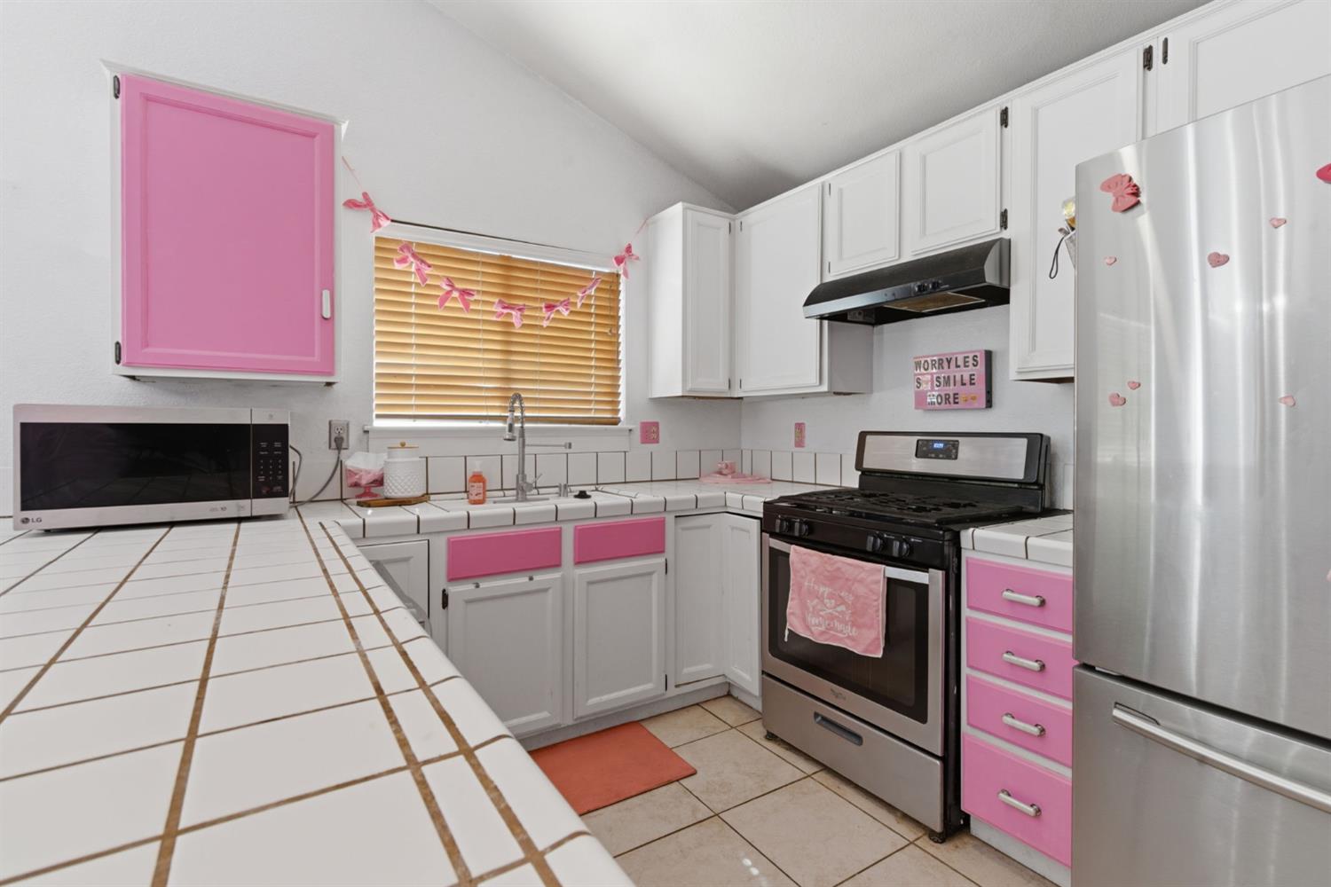 1808 Coventry Garden, Modesto, CA 95358
