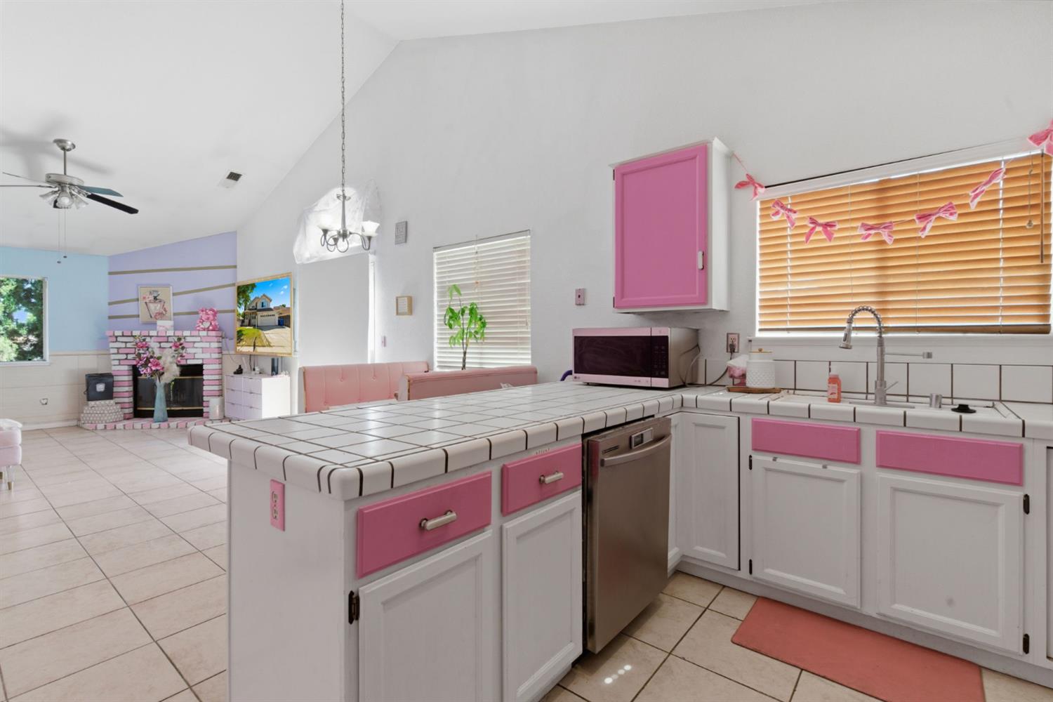 1808 Coventry Garden, Modesto, CA 95358