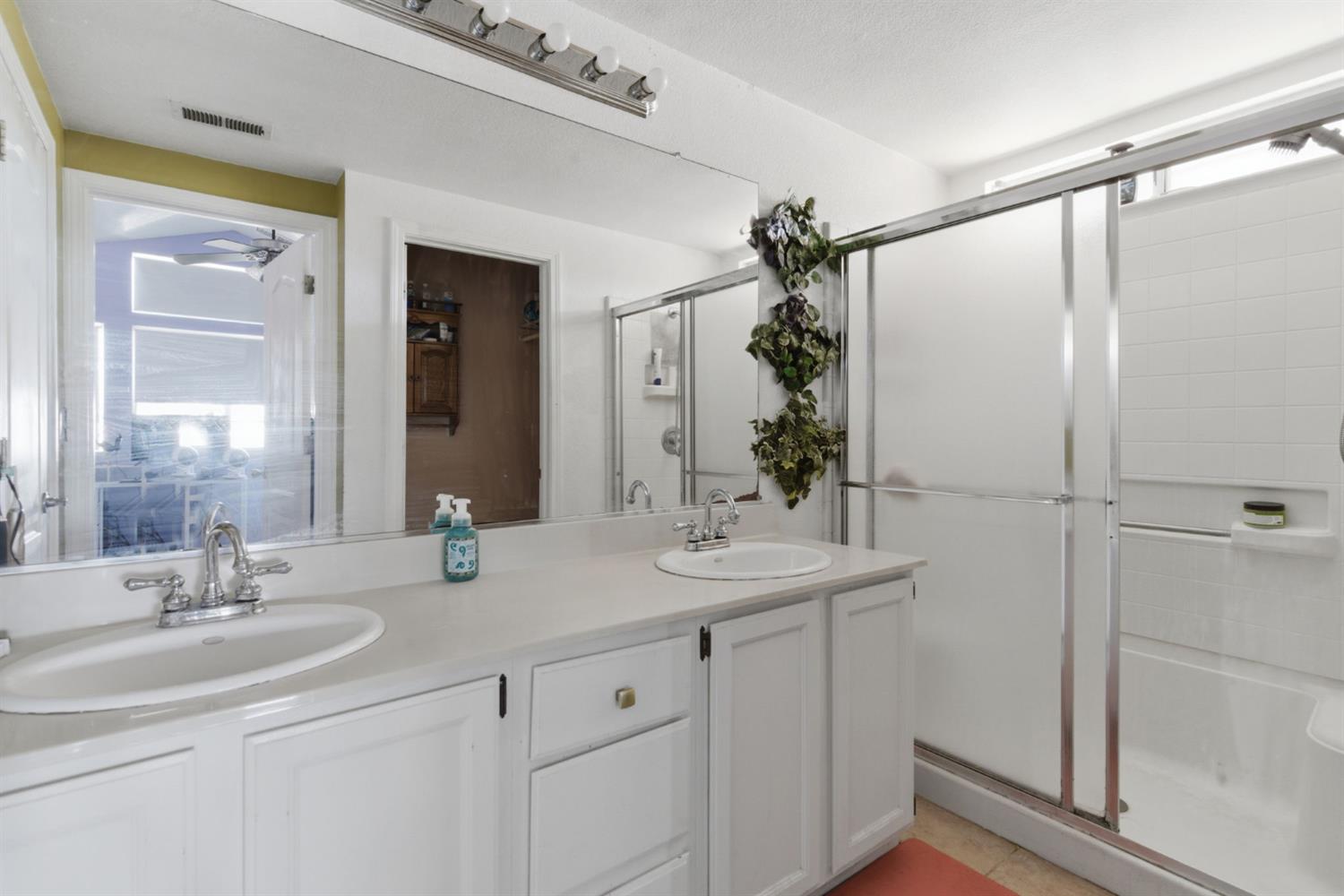 1808 Coventry Garden, Modesto, CA 95358