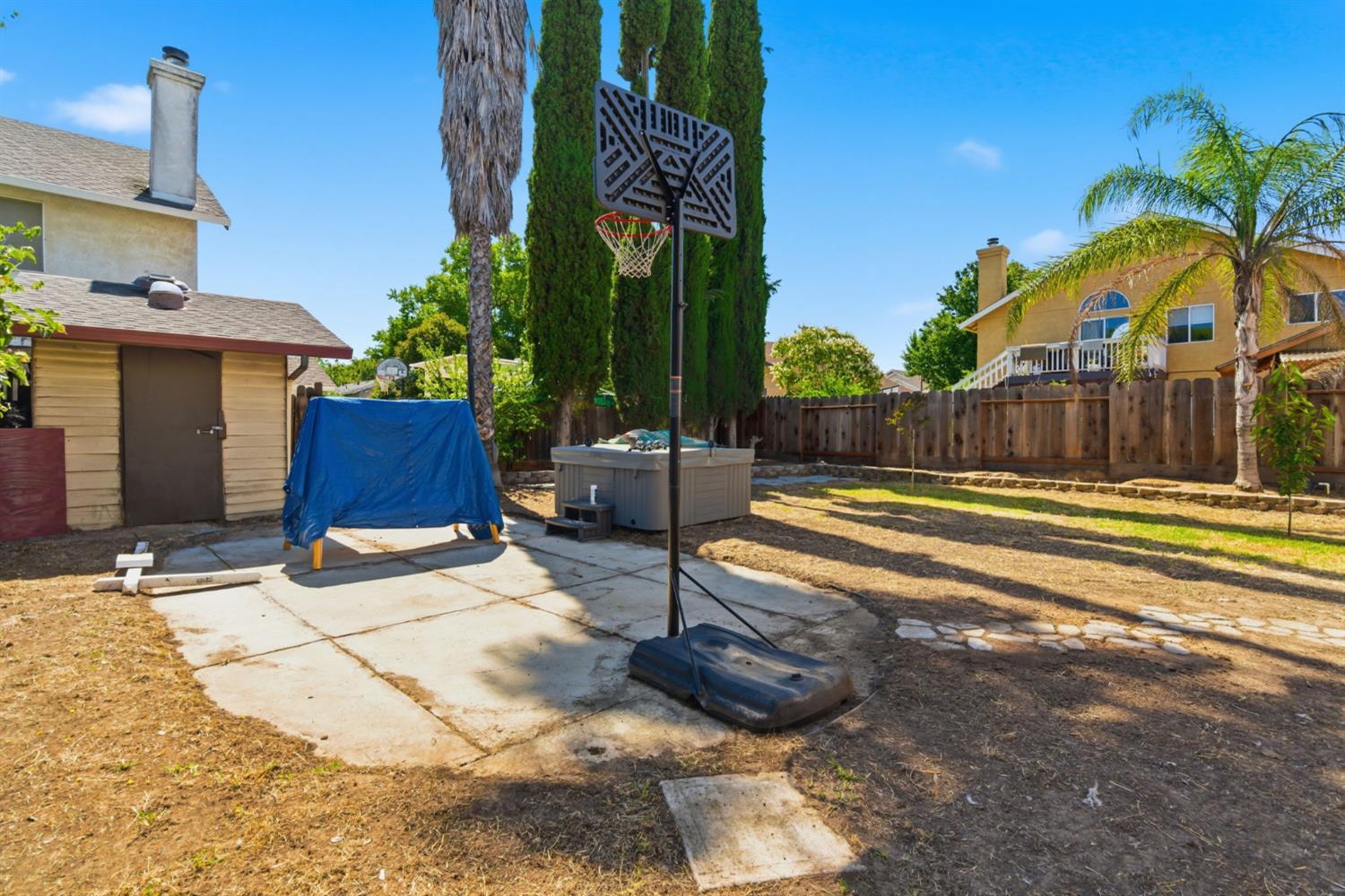 1808 Coventry Garden, Modesto, CA 95358