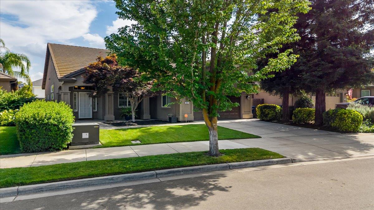 1672 Moonbeam Way, Turlock, CA 95382