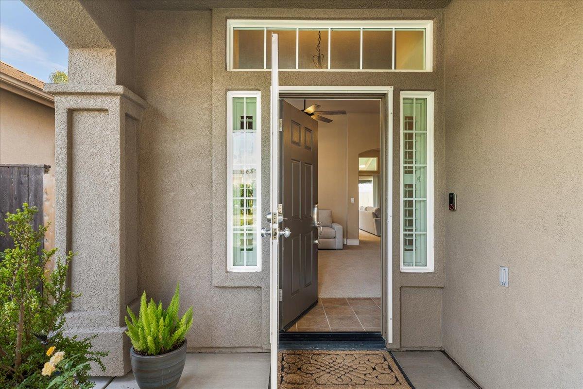 1672 Moonbeam Way, Turlock, CA 95382