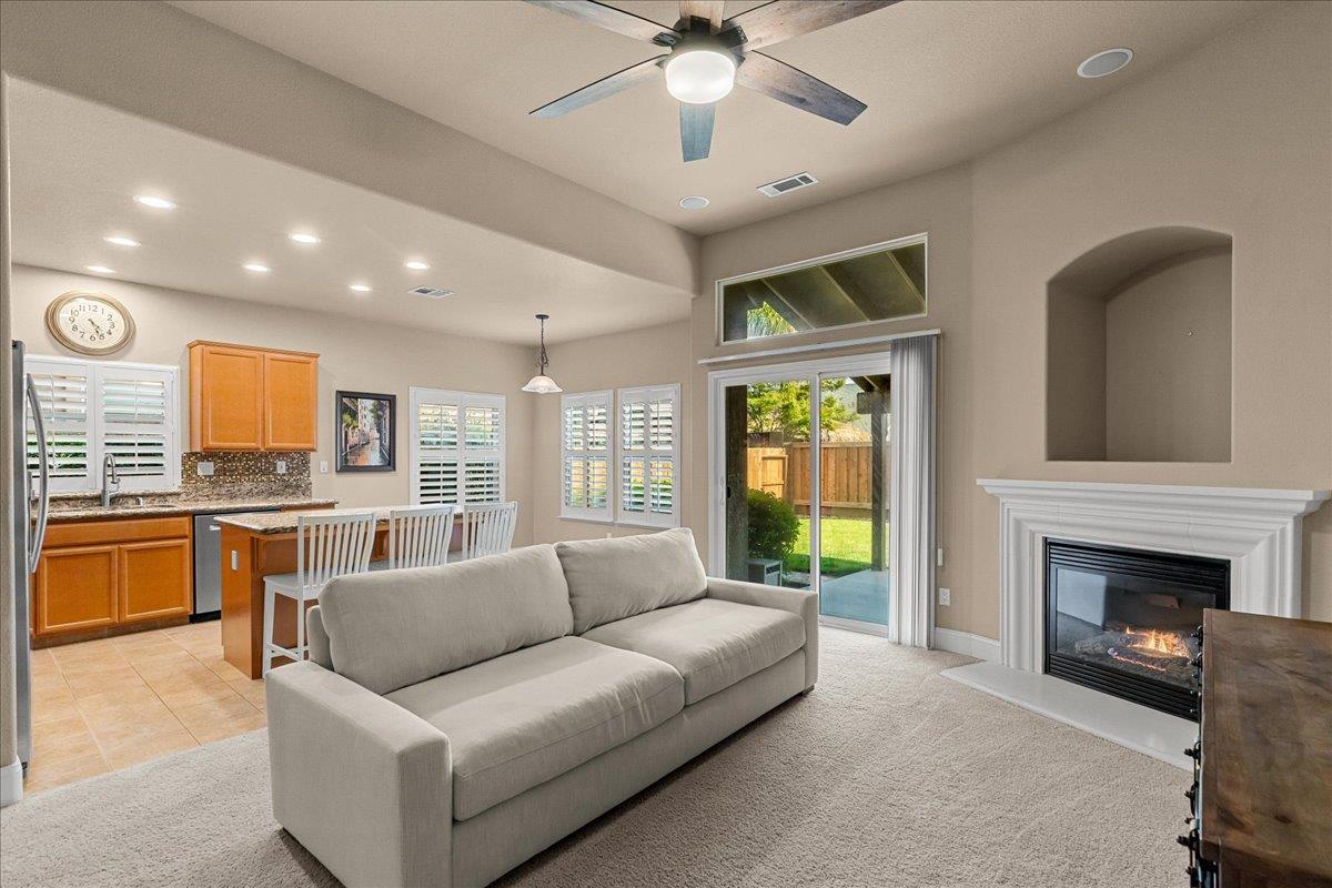 1672 Moonbeam Way, Turlock, CA 95382