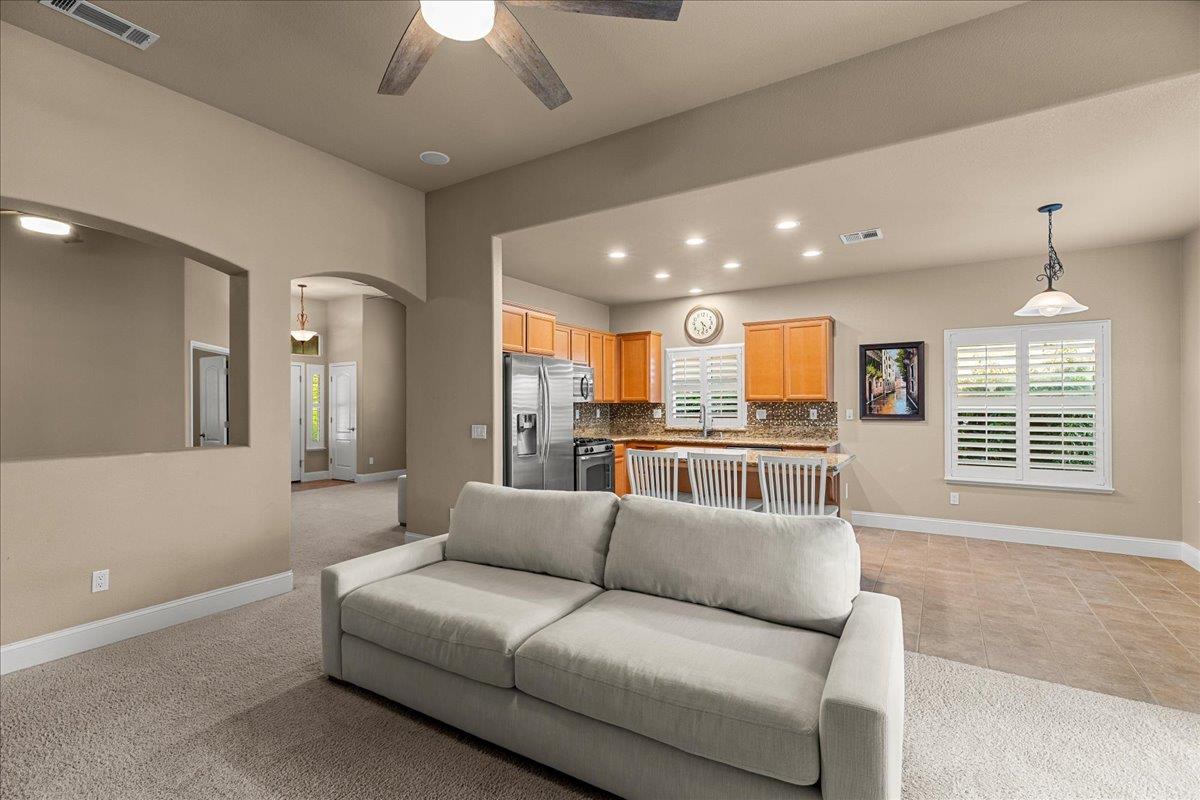 1672 Moonbeam Way, Turlock, CA 95382