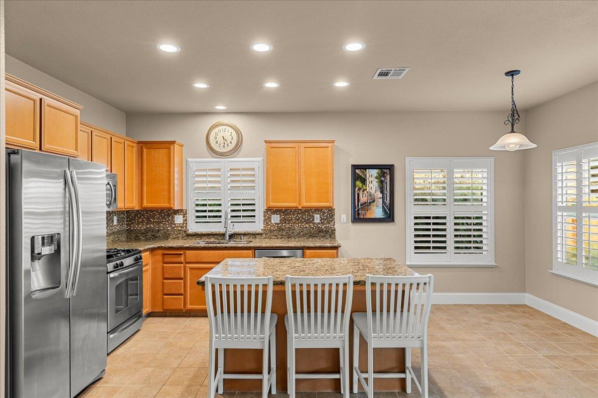 1672 Moonbeam Way, Turlock, CA 95382