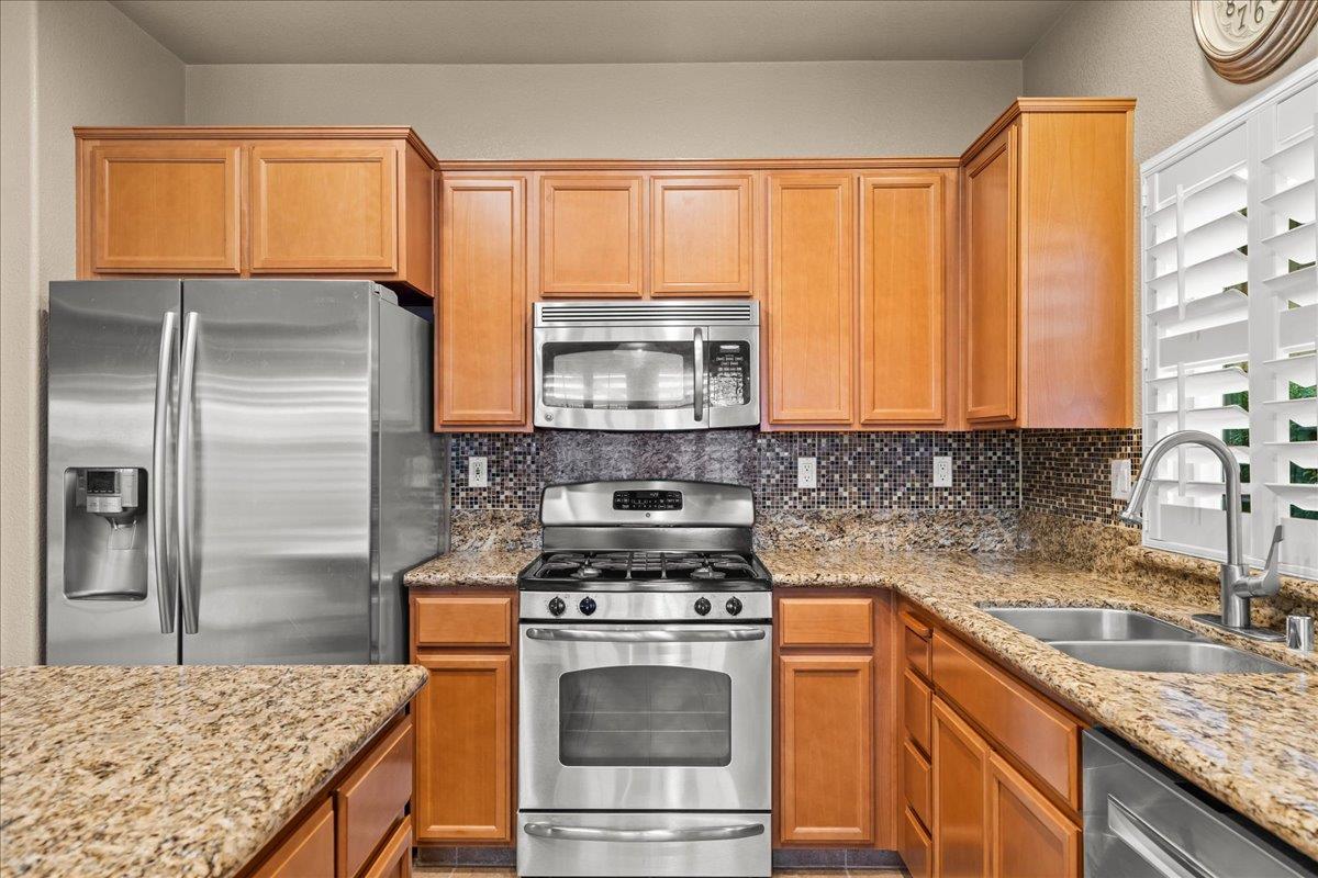 1672 Moonbeam Way, Turlock, CA 95382