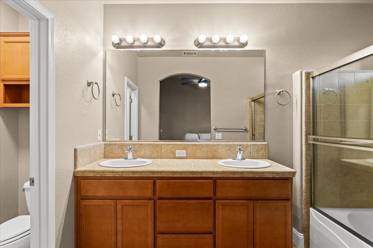 1672 Moonbeam Way, Turlock, CA 95382