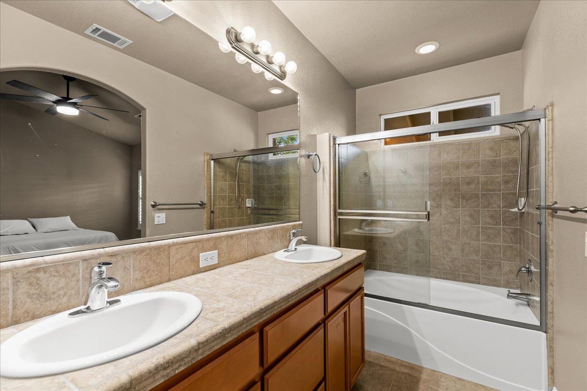 1672 Moonbeam Way, Turlock, CA 95382