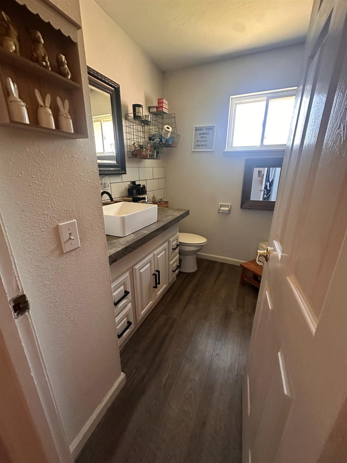 921 E E St, Oakdale, CA 95361