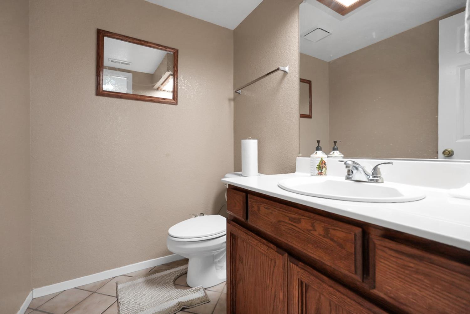 1235 Daniels St, Manteca, CA 95337