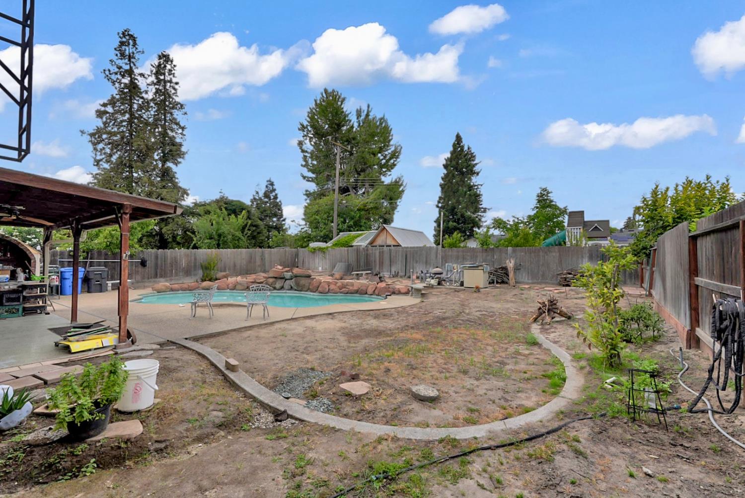 1235 Daniels St, Manteca, CA 95337