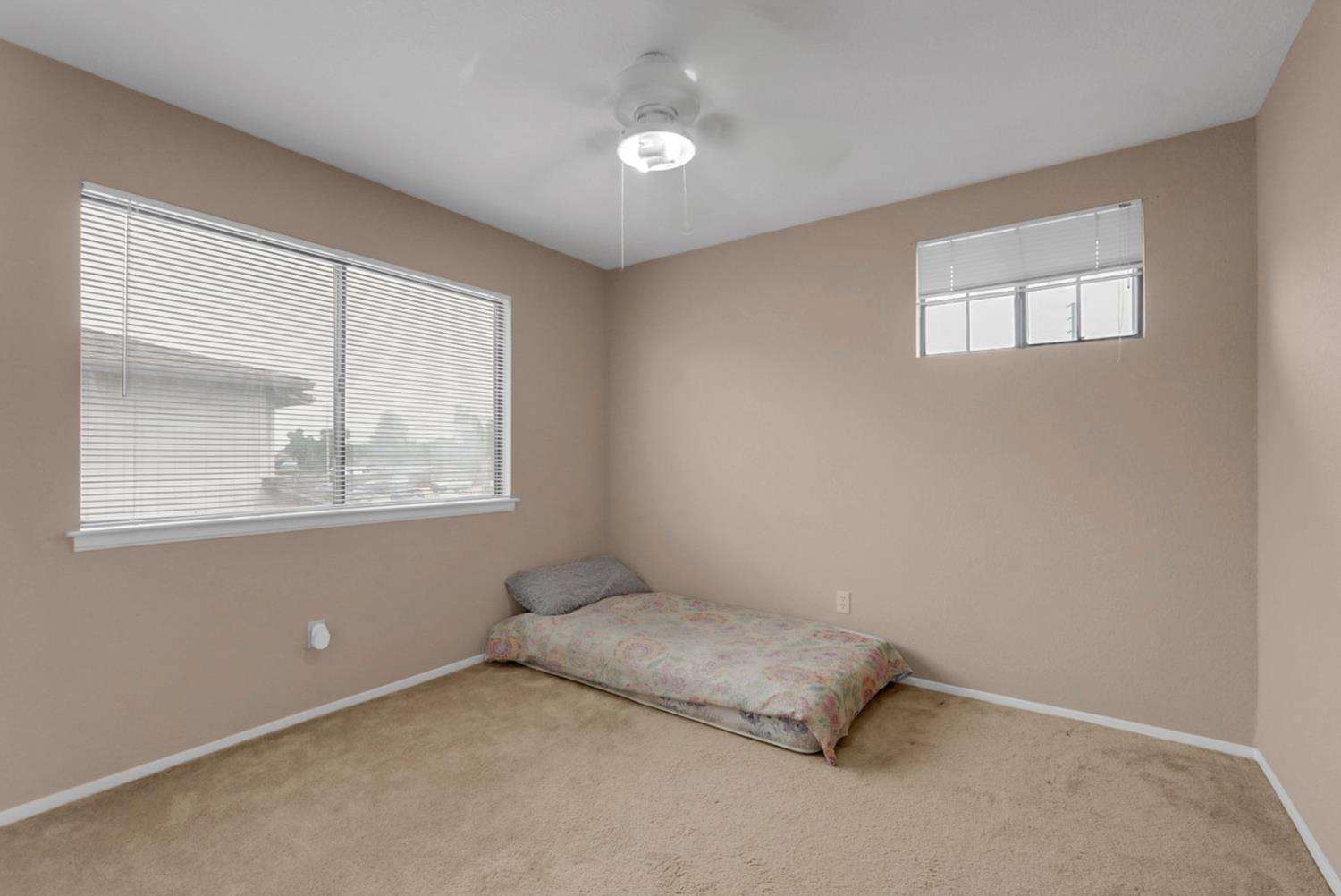 1235 Daniels St, Manteca, CA 95337