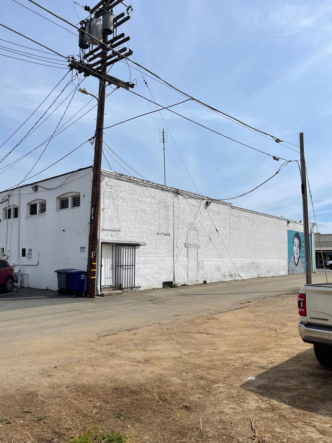 107 E YOSEMITE Ave, Madera, CA 93638