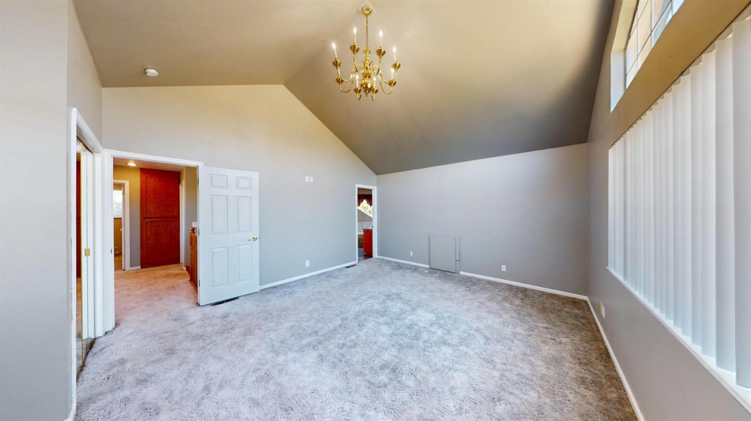 782 Shadowbrook Ln, Manteca, CA 95336