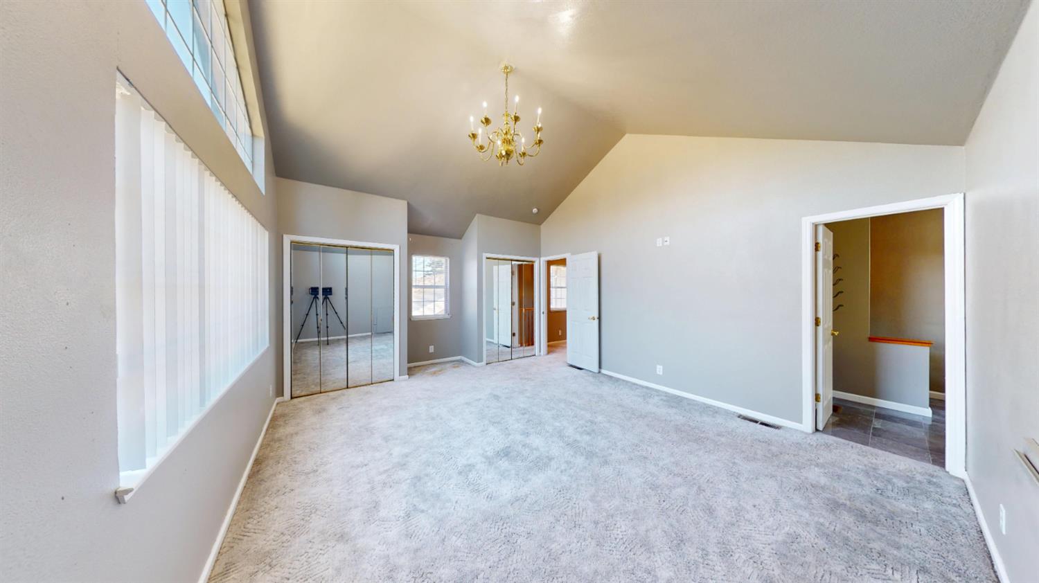 782 Shadowbrook Ln, Manteca, CA 95336