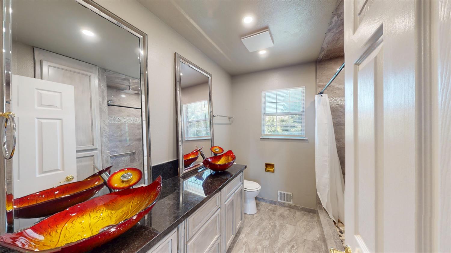 782 Shadowbrook Ln, Manteca, CA 95336