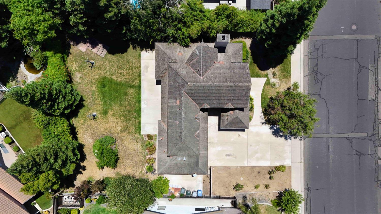 782 Shadowbrook Ln, Manteca, CA 95336