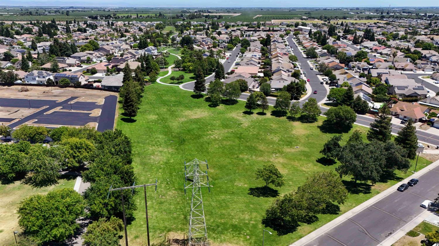 782 Shadowbrook Ln, Manteca, CA 95336