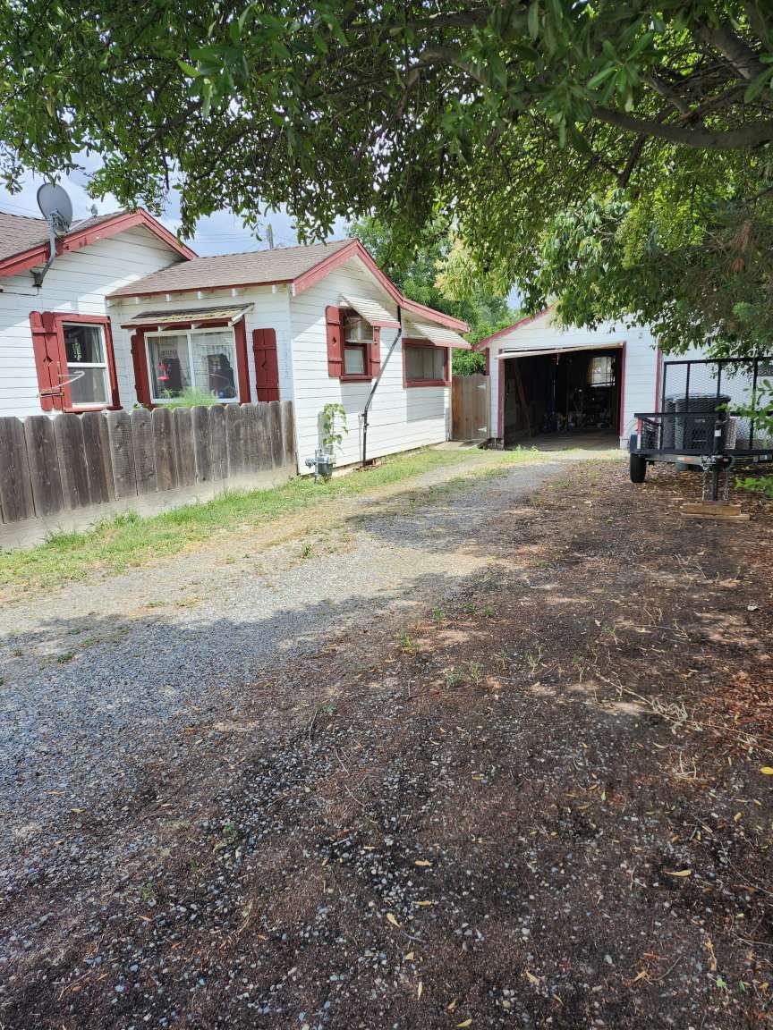 12912 Welch St, Waterford, CA 95386