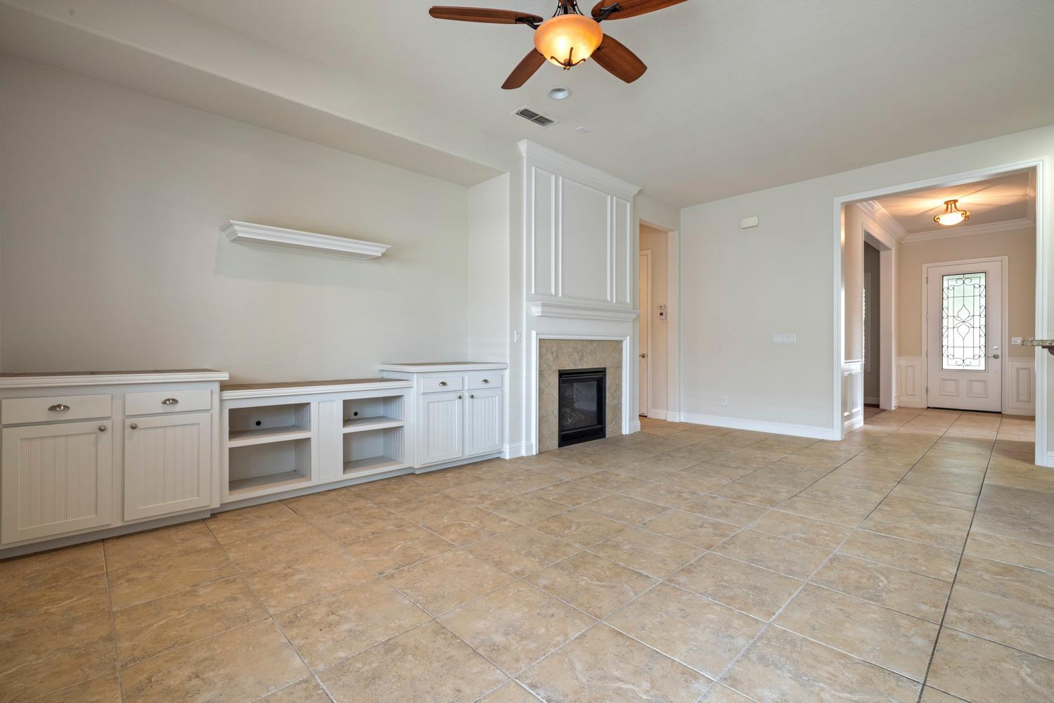 2452 W Belle Glade Ln, Manteca, CA 95336