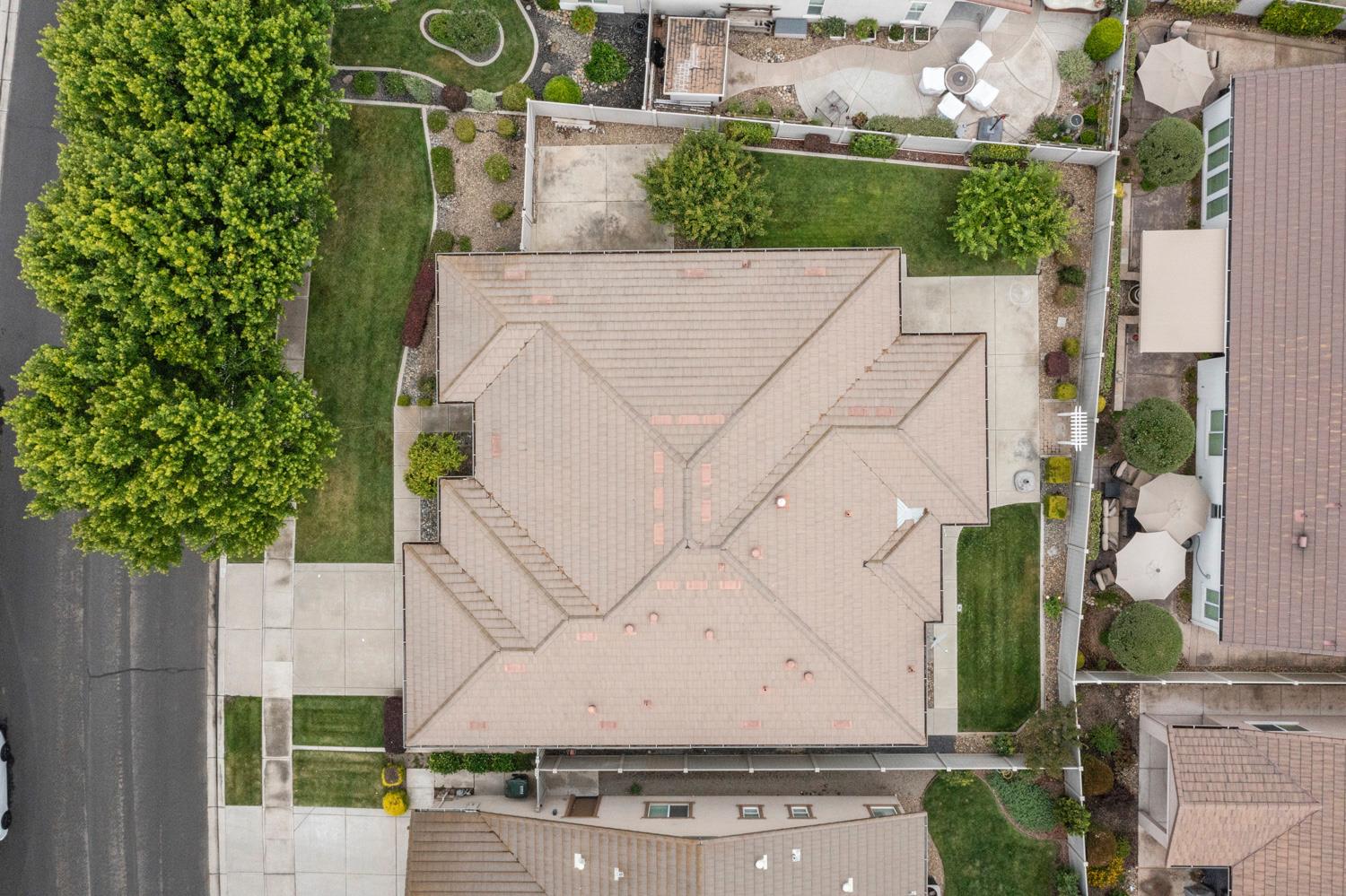 2452 W Belle Glade Ln, Manteca, CA 95336