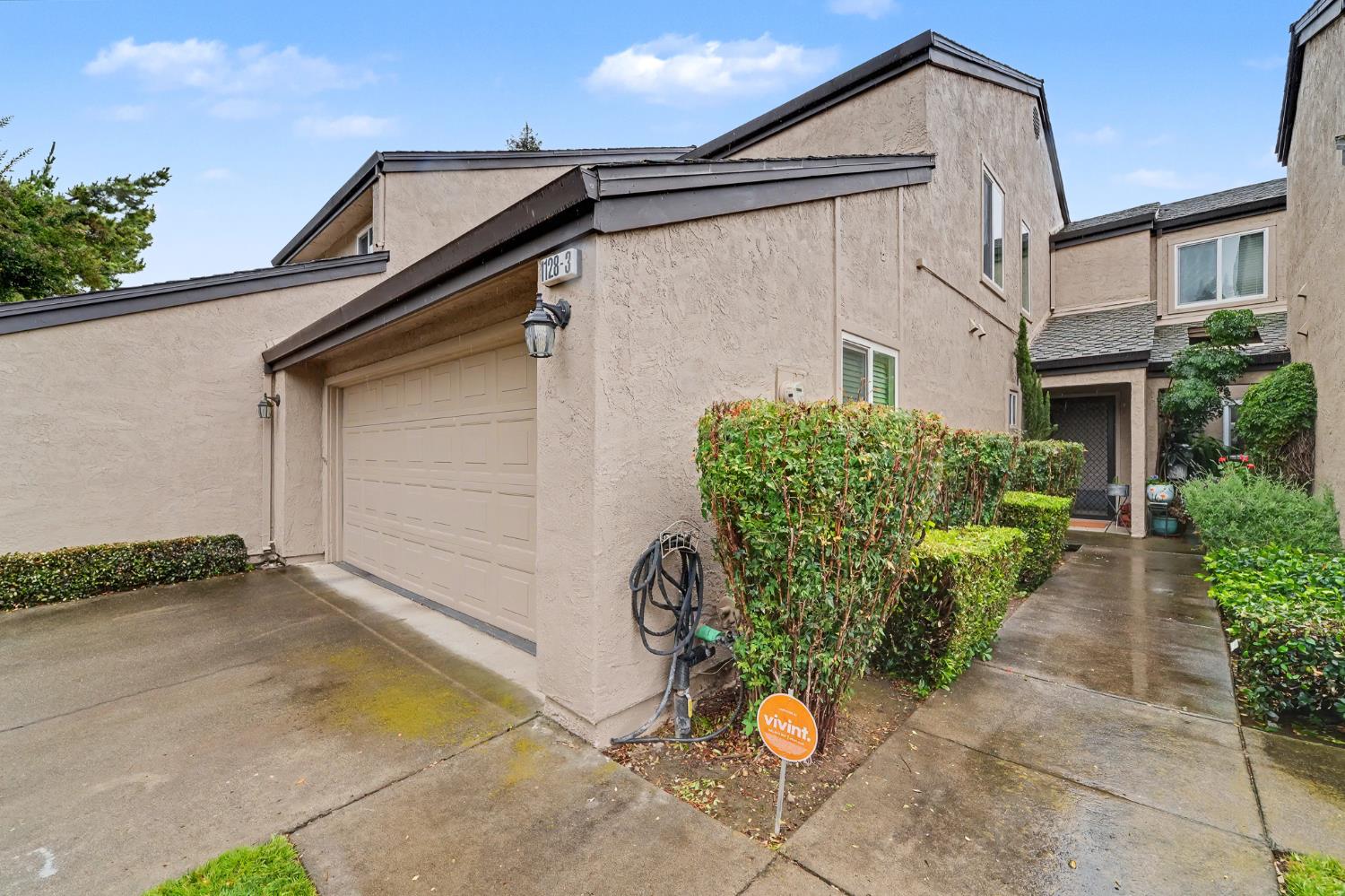 1128 Cedar Creek Dr #3, Modesto, CA 95355