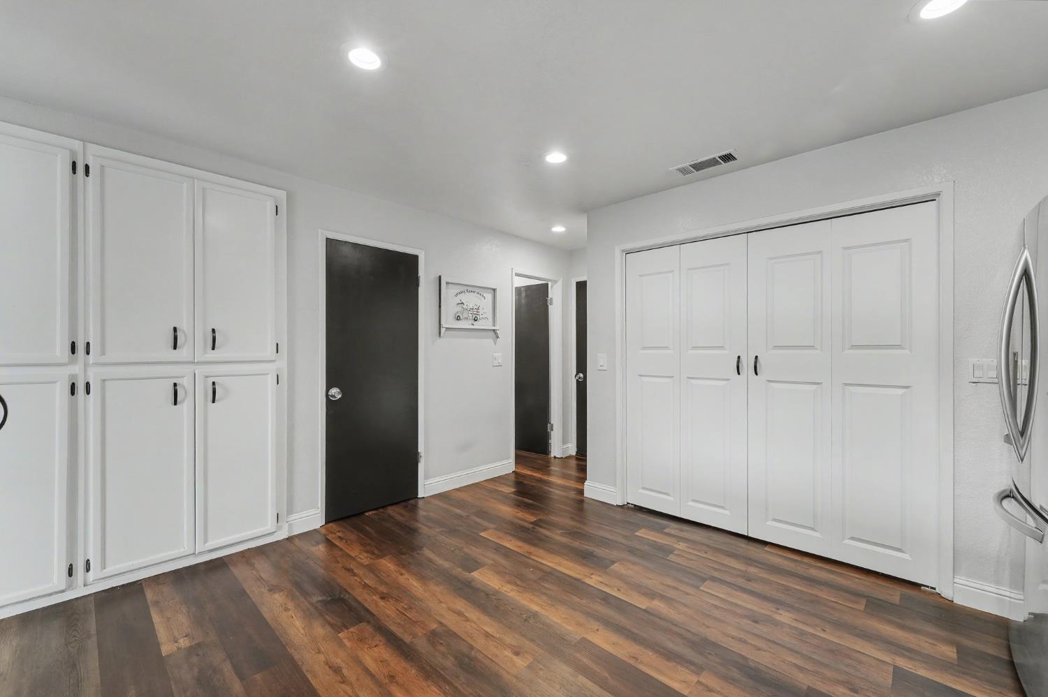 1128 Cedar Creek Dr #3, Modesto, CA 95355