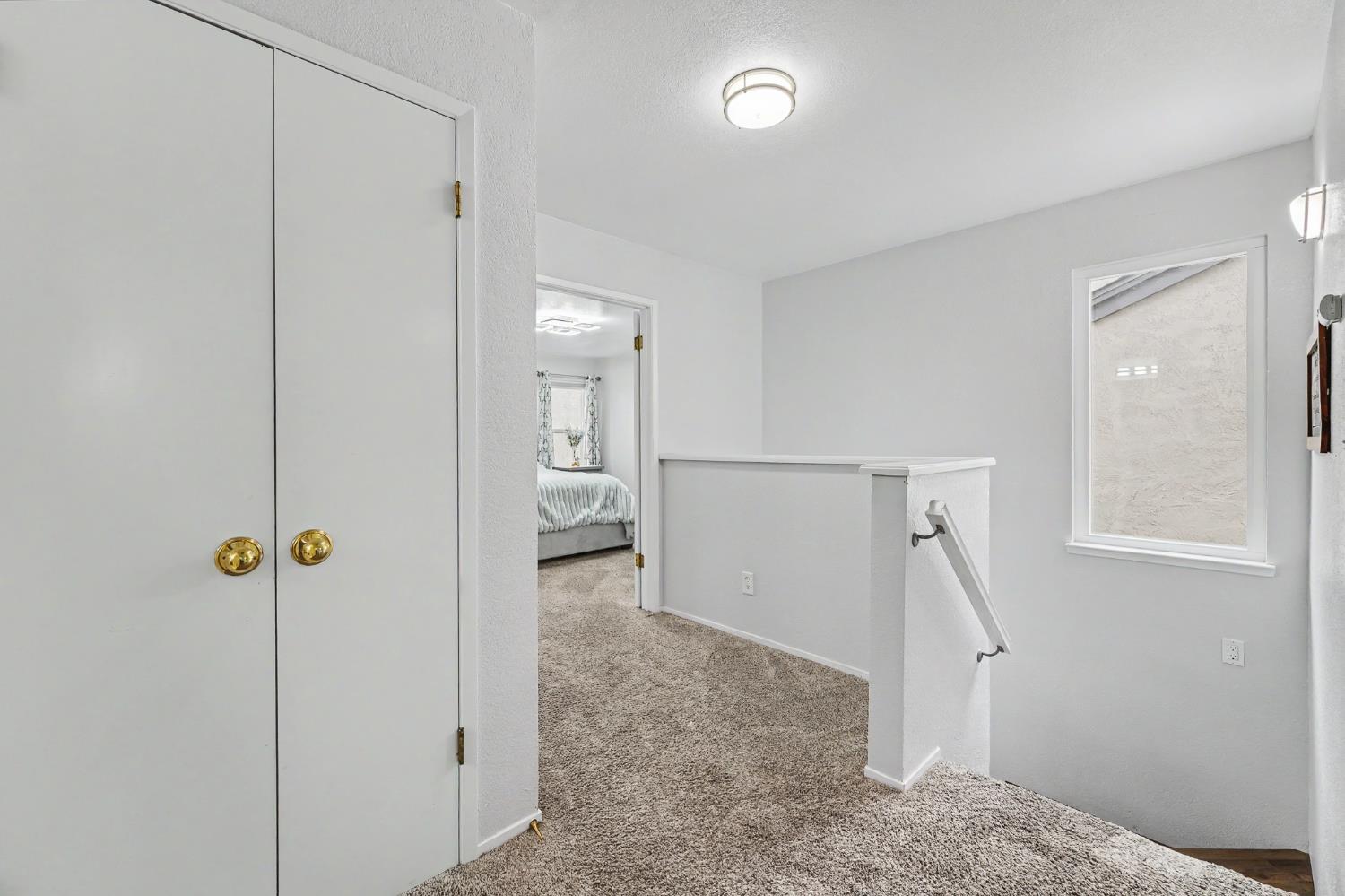 1128 Cedar Creek Dr #3, Modesto, CA 95355