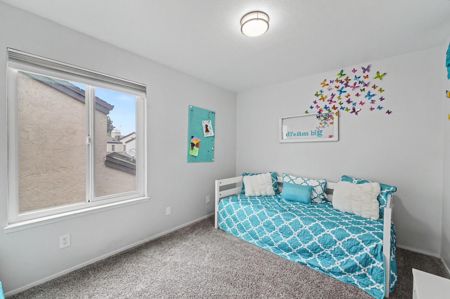 1128 Cedar Creek Dr #3, Modesto, CA 95355
