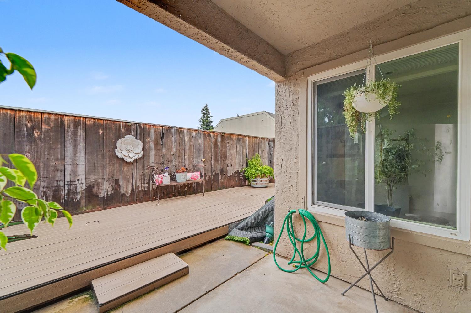 1128 Cedar Creek Dr #3, Modesto, CA 95355