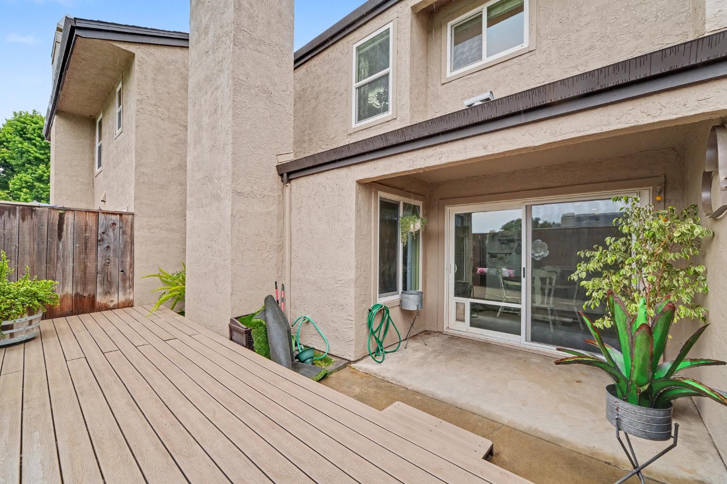 1128 Cedar Creek Dr #3, Modesto, CA 95355