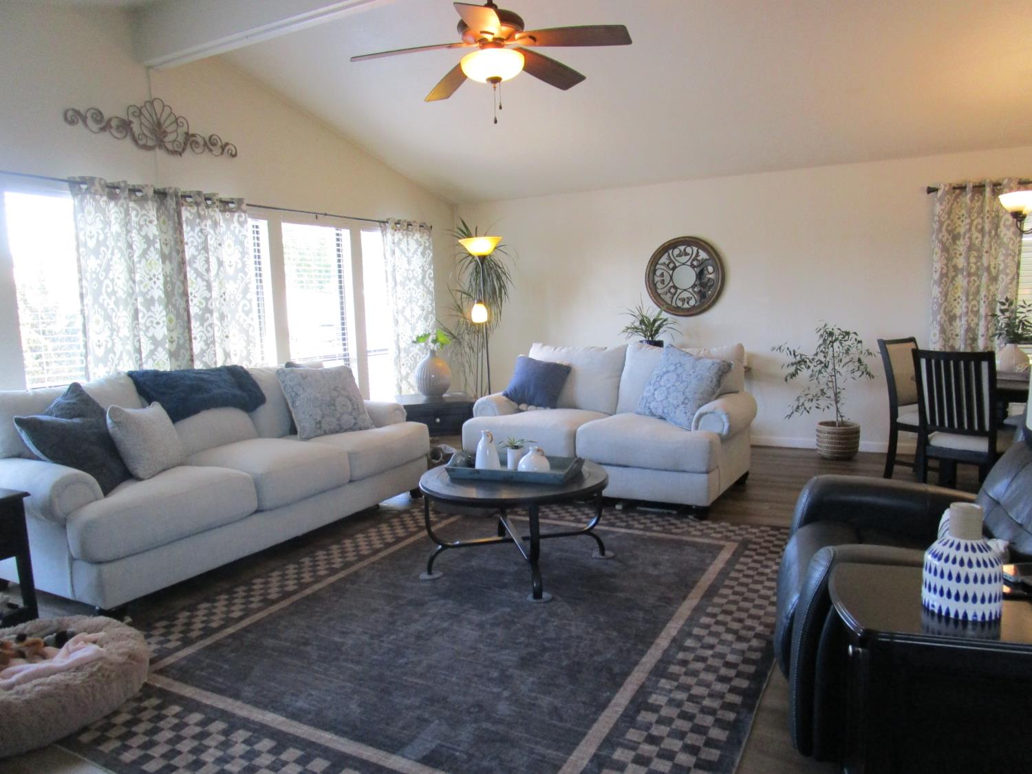 1500 Held Dr #94, Modesto, CA 95355