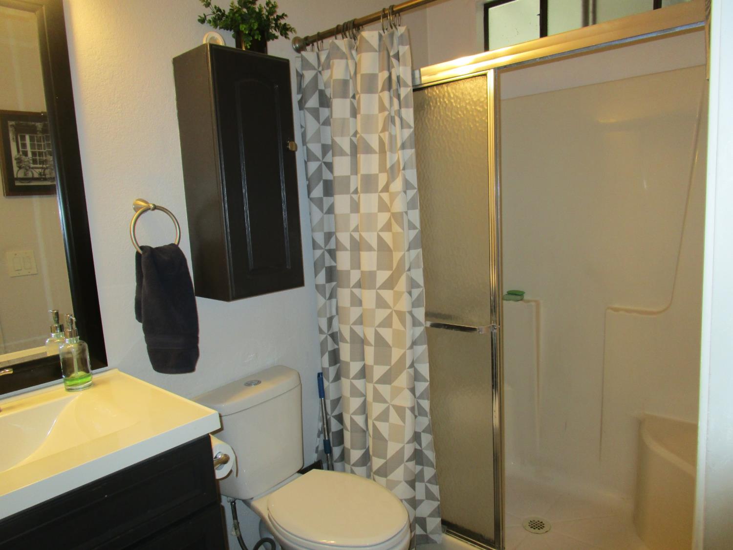1500 Held Dr #94, Modesto, CA 95355