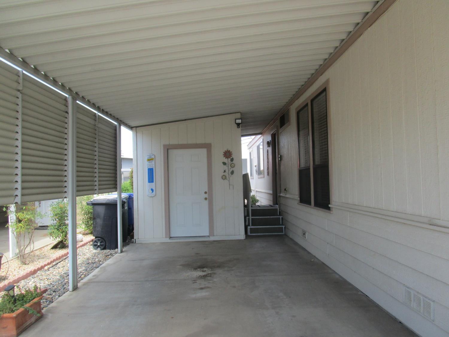 1500 Held Dr #94, Modesto, CA 95355