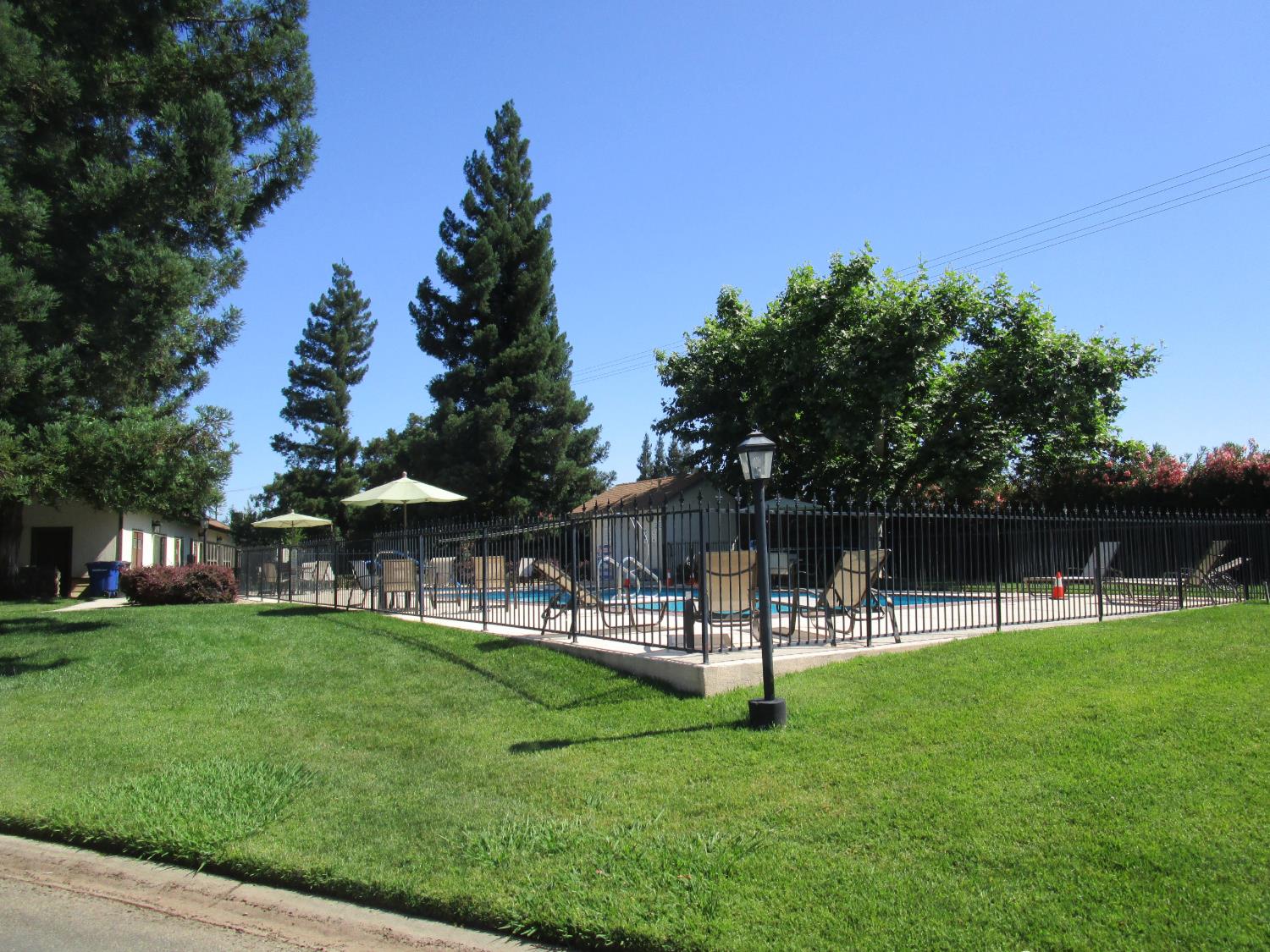 1500 Held Dr #94, Modesto, CA 95355