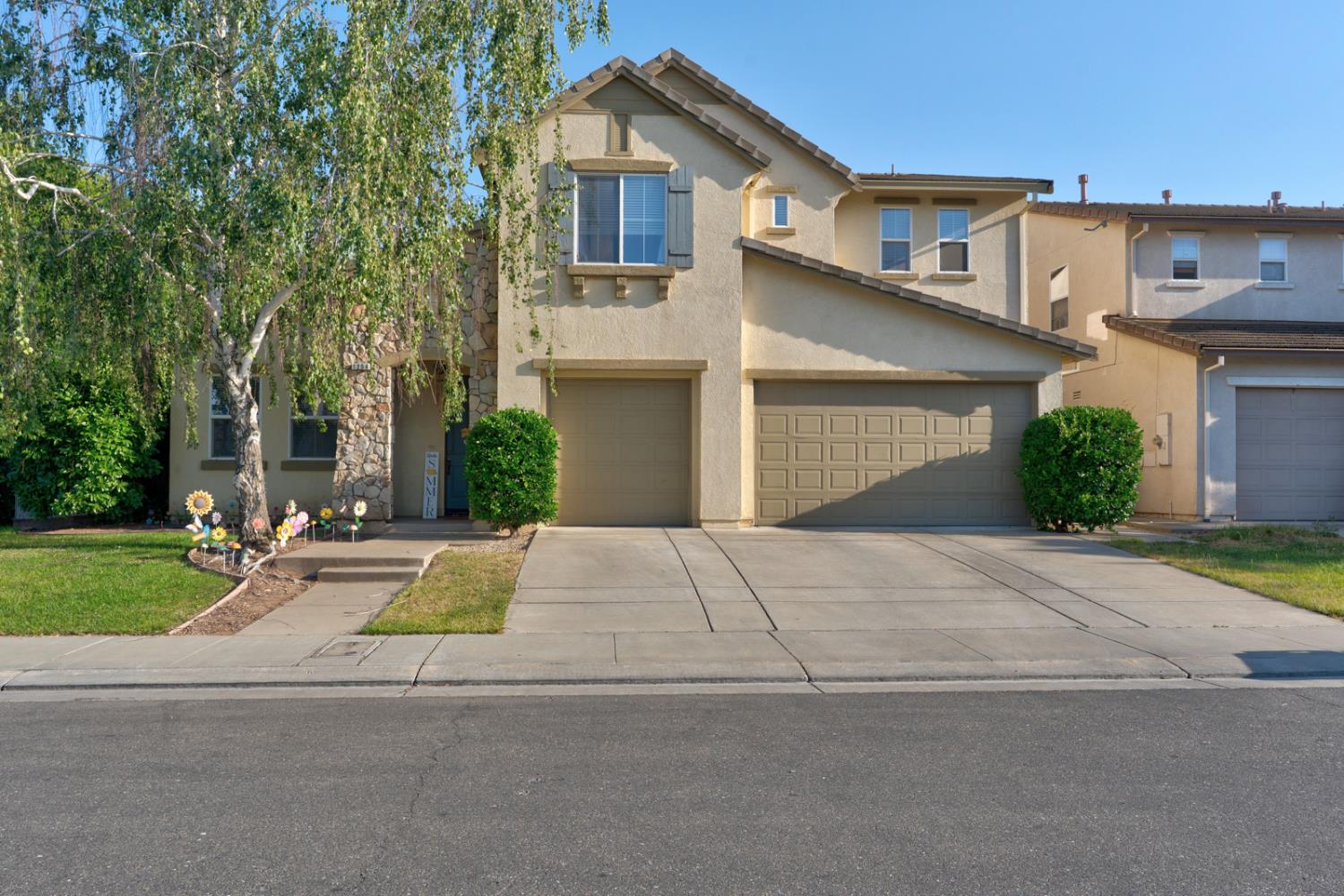 1254 Lurs Ct, Merced, CA 95348