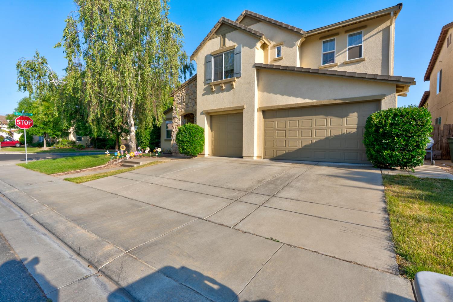 1254 Lurs Ct, Merced, CA 95348