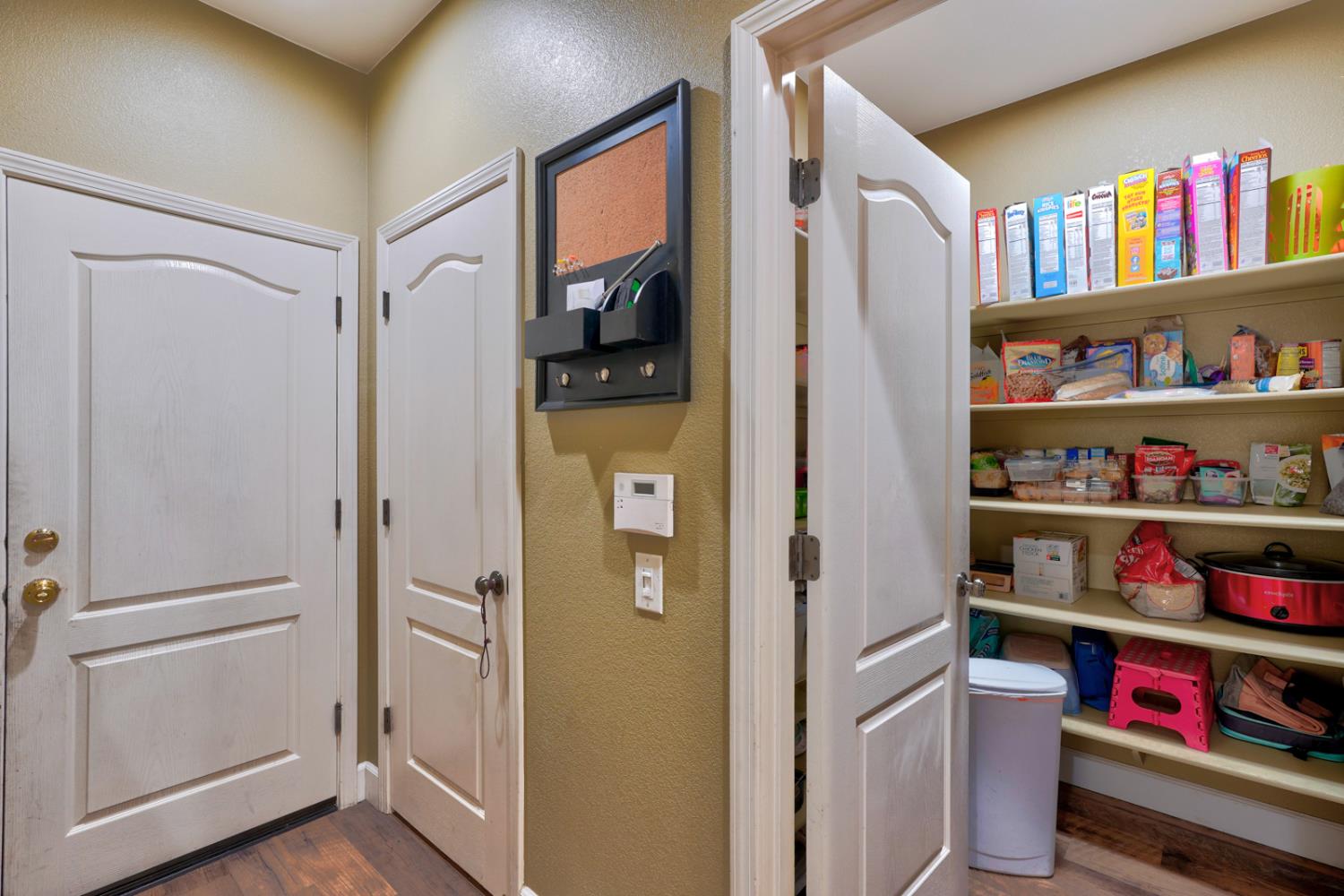 1254 Lurs Ct, Merced, CA 95348