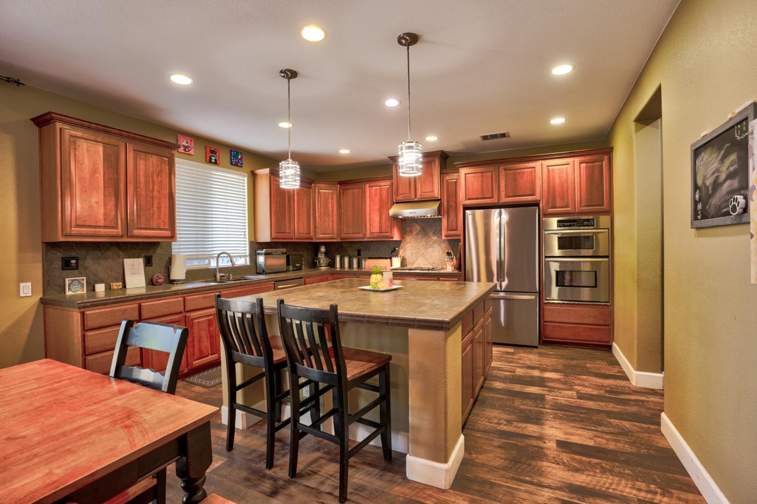 1254 Lurs Ct, Merced, CA 95348