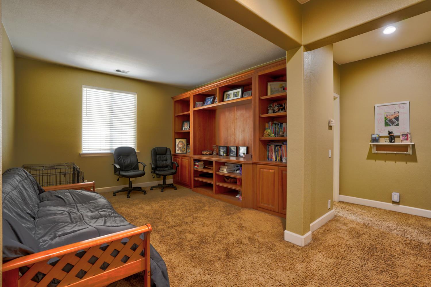 1254 Lurs Ct, Merced, CA 95348