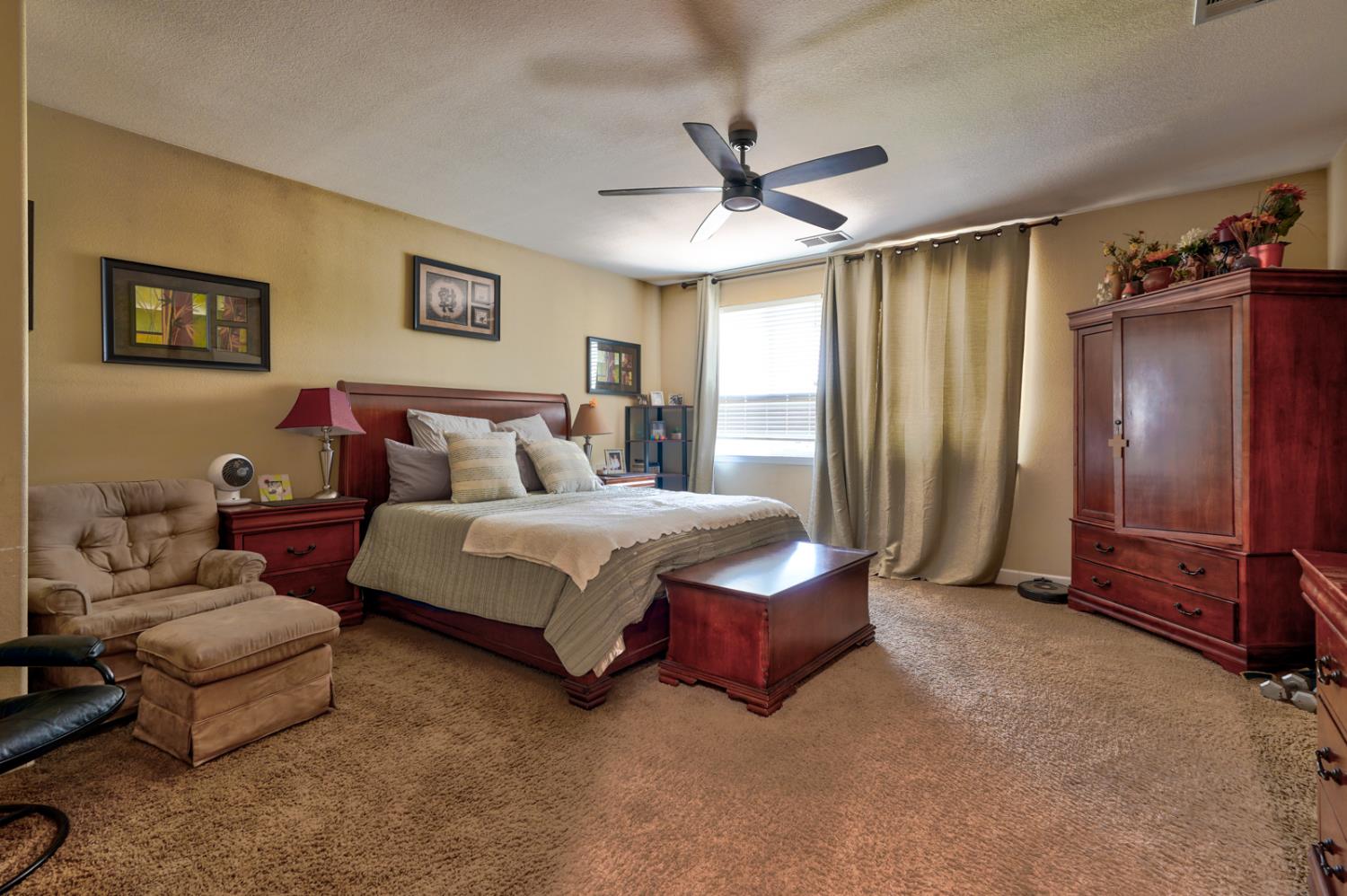 1254 Lurs Ct, Merced, CA 95348