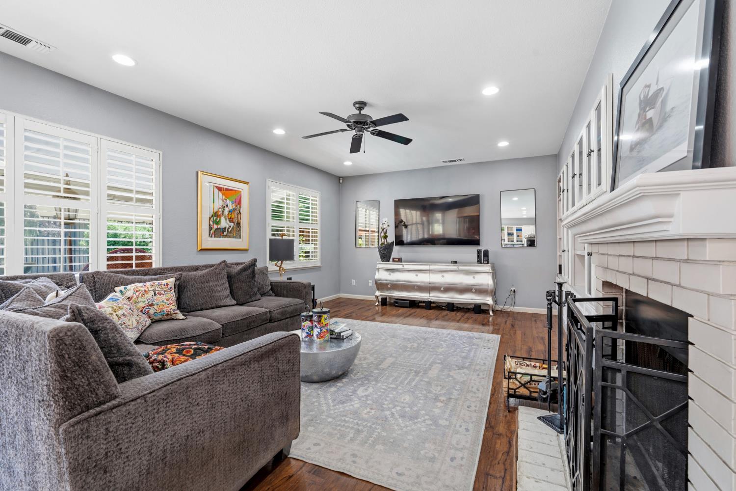 1912 Legend Dr, Modesto, CA 95357