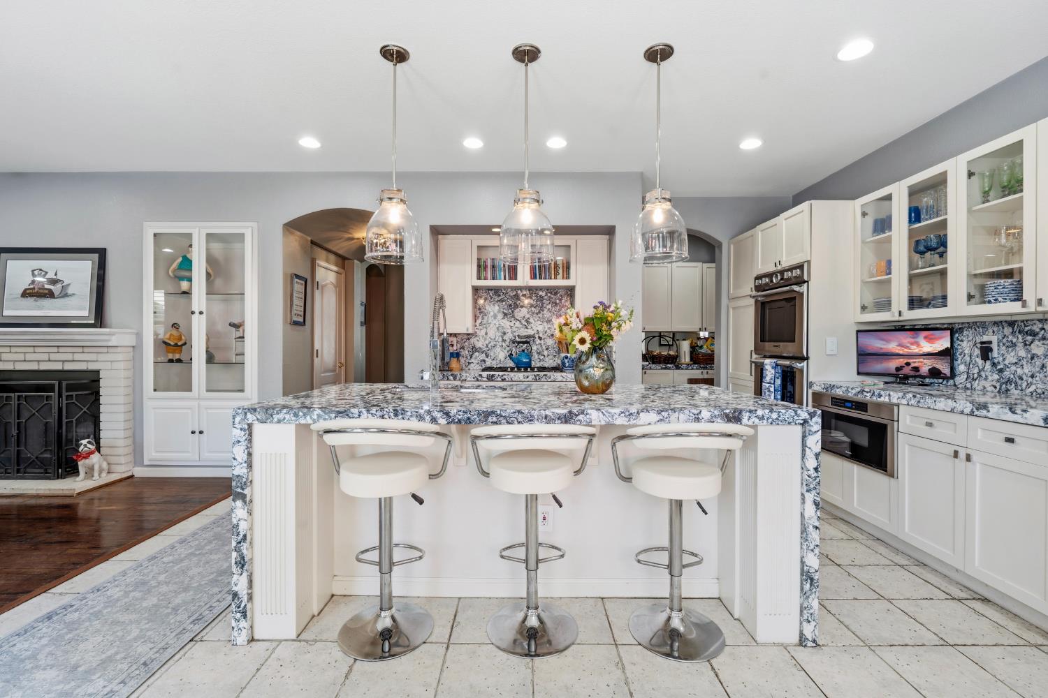 1912 Legend Dr, Modesto, CA 95357