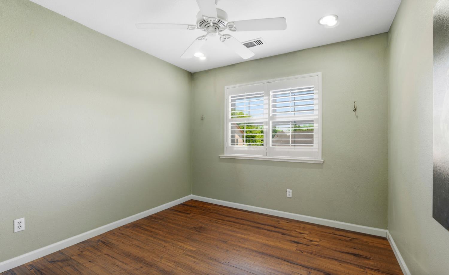 1912 Legend Dr, Modesto, CA 95357