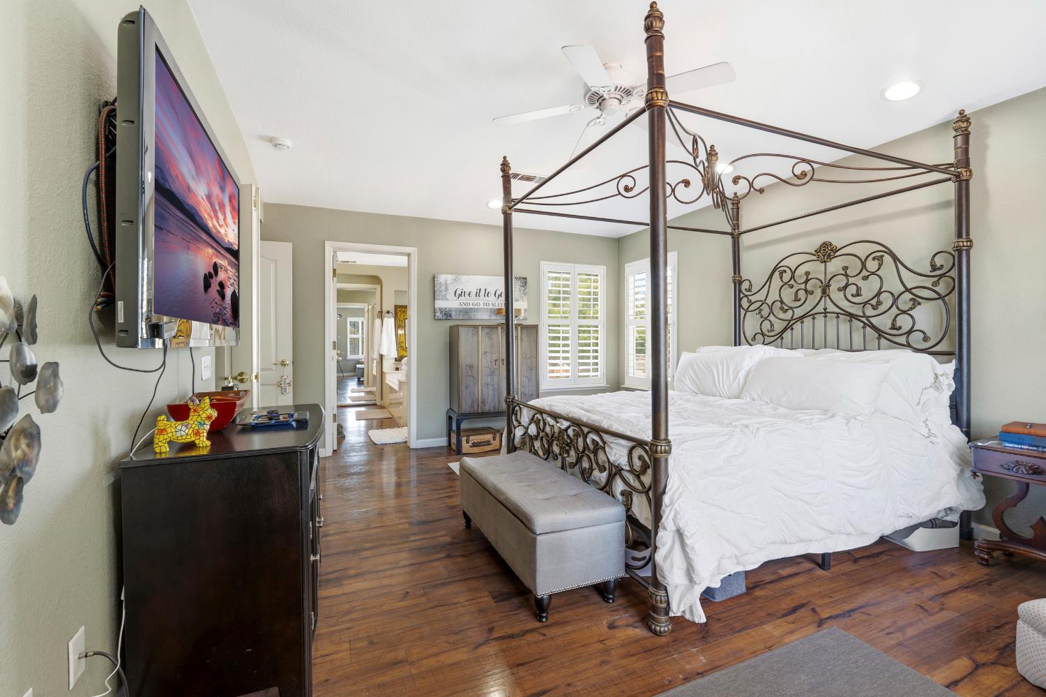 1912 Legend Dr, Modesto, CA 95357