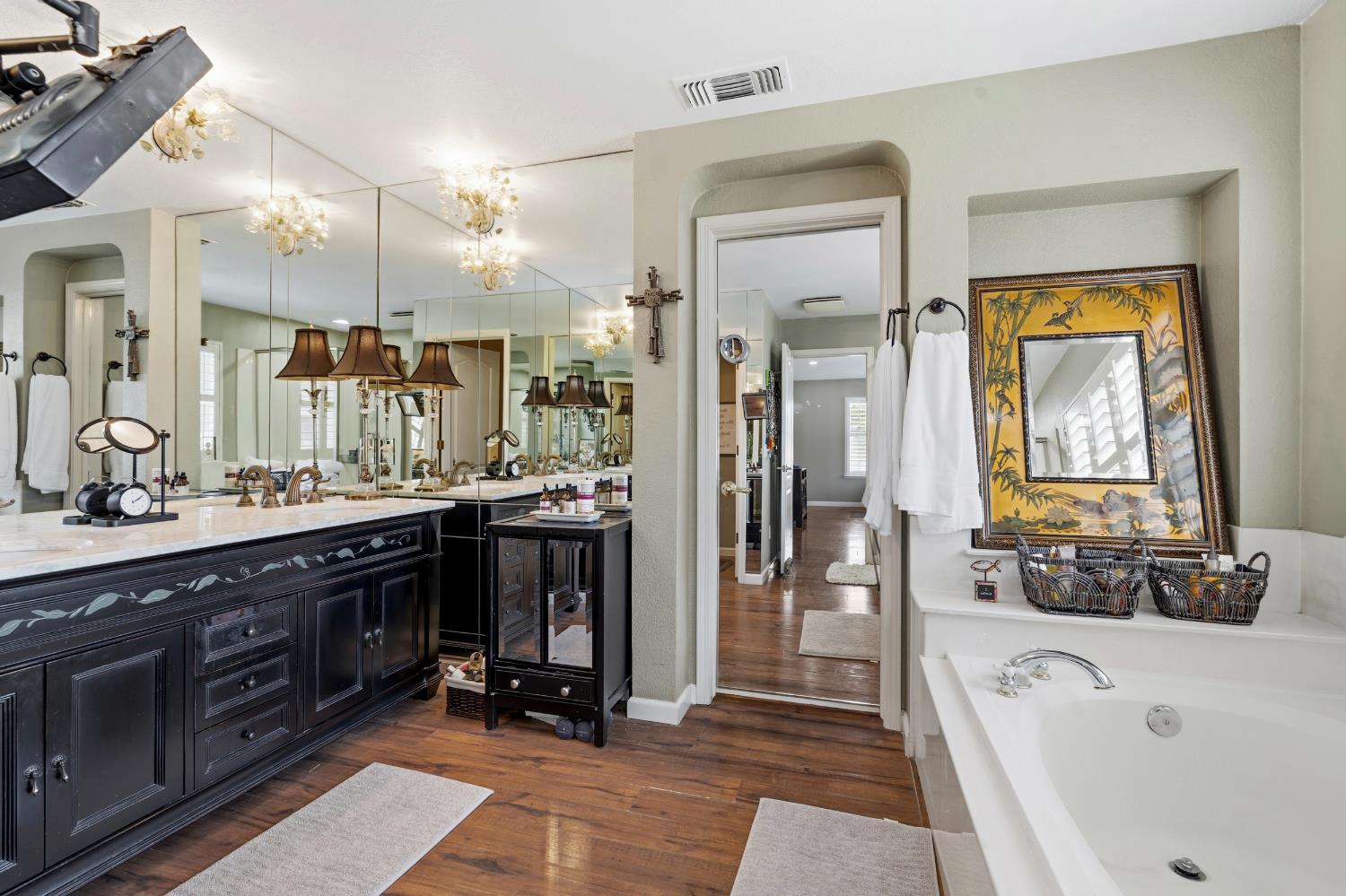 1912 Legend Dr, Modesto, CA 95357