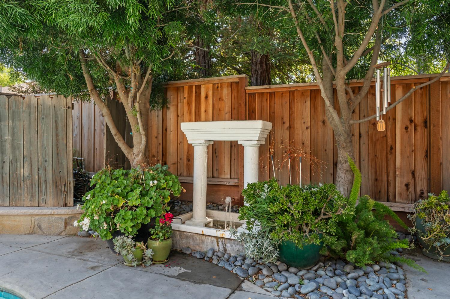 1912 Legend Dr, Modesto, CA 95357