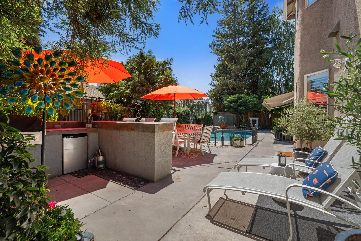1912 Legend Dr, Modesto, CA 95357